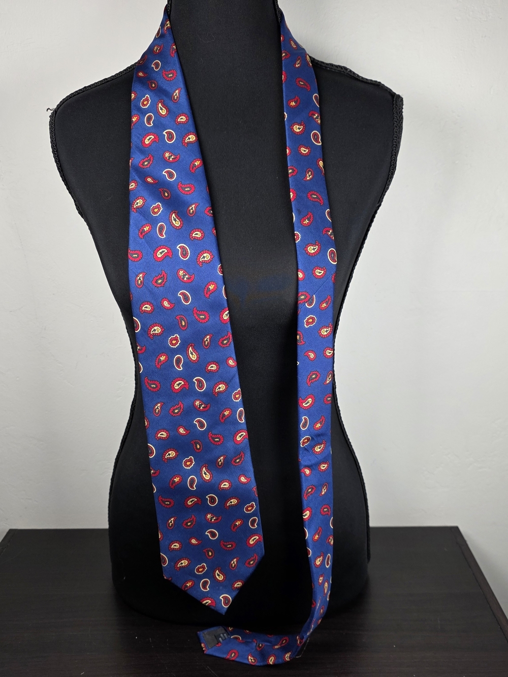 Vintage Façonnable 100% Silk Italian Paisley Tie